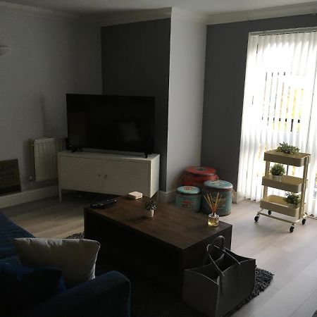 Godwin Court 21 Apartamento Swindon Exterior foto