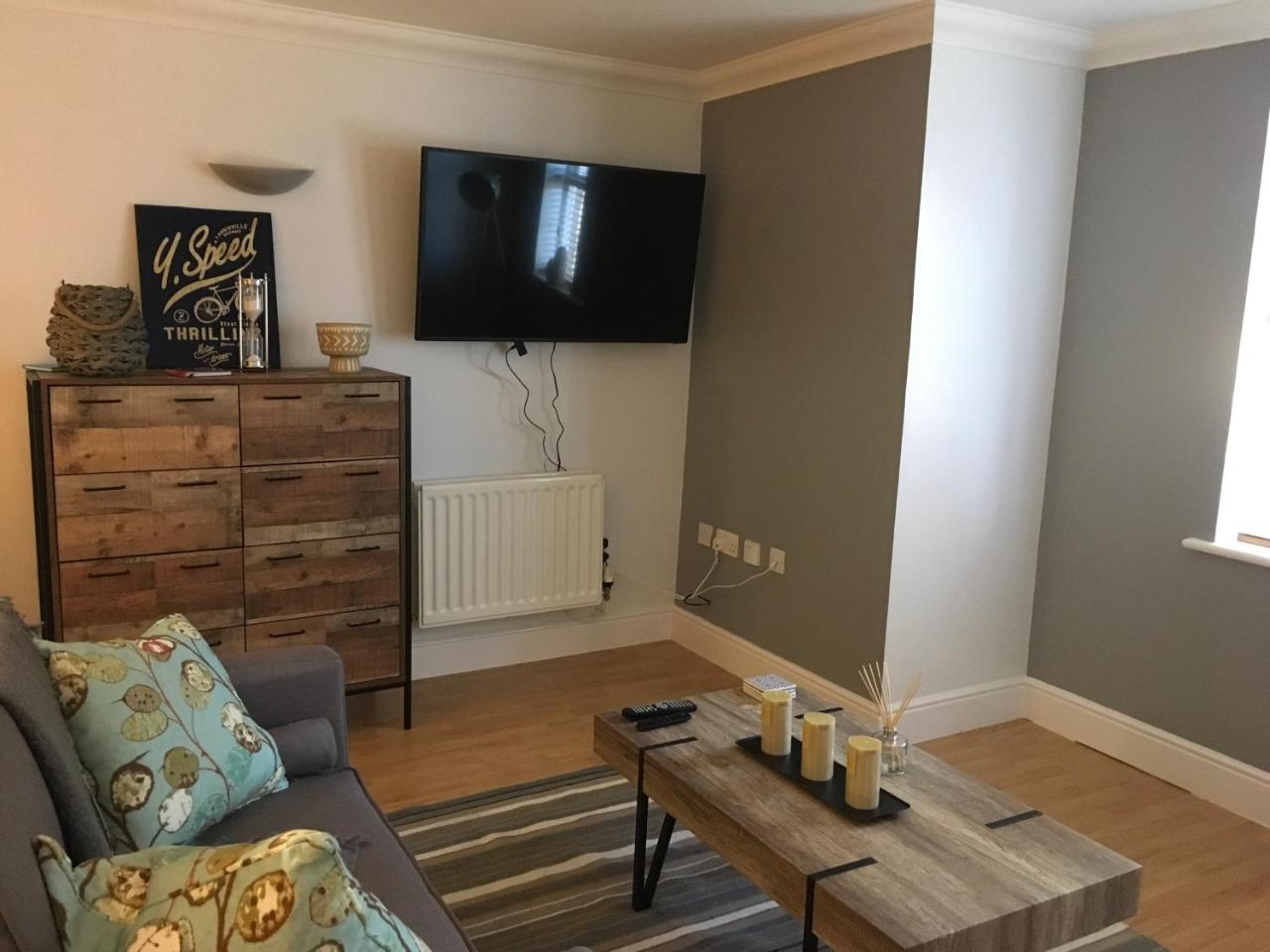 Godwin Court 21 Apartamento Swindon Exterior foto