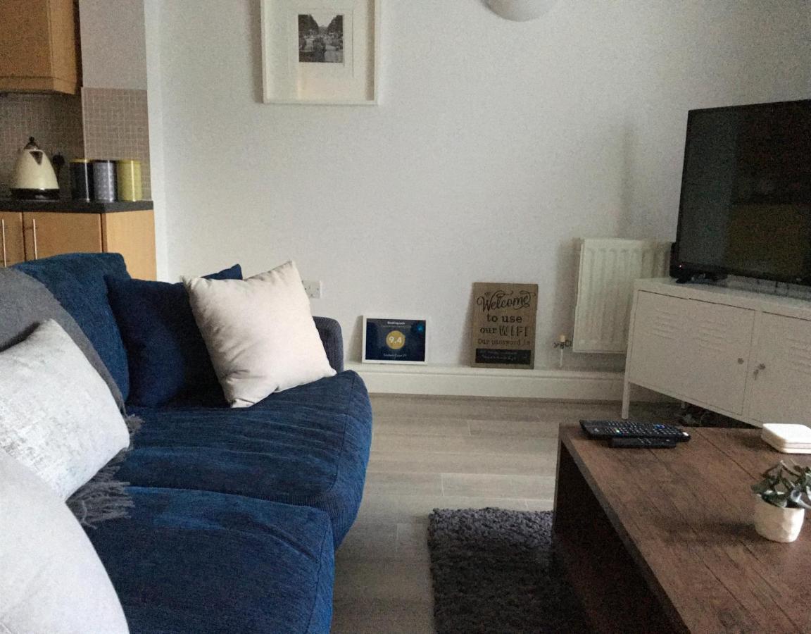 Godwin Court 21 Apartamento Swindon Exterior foto