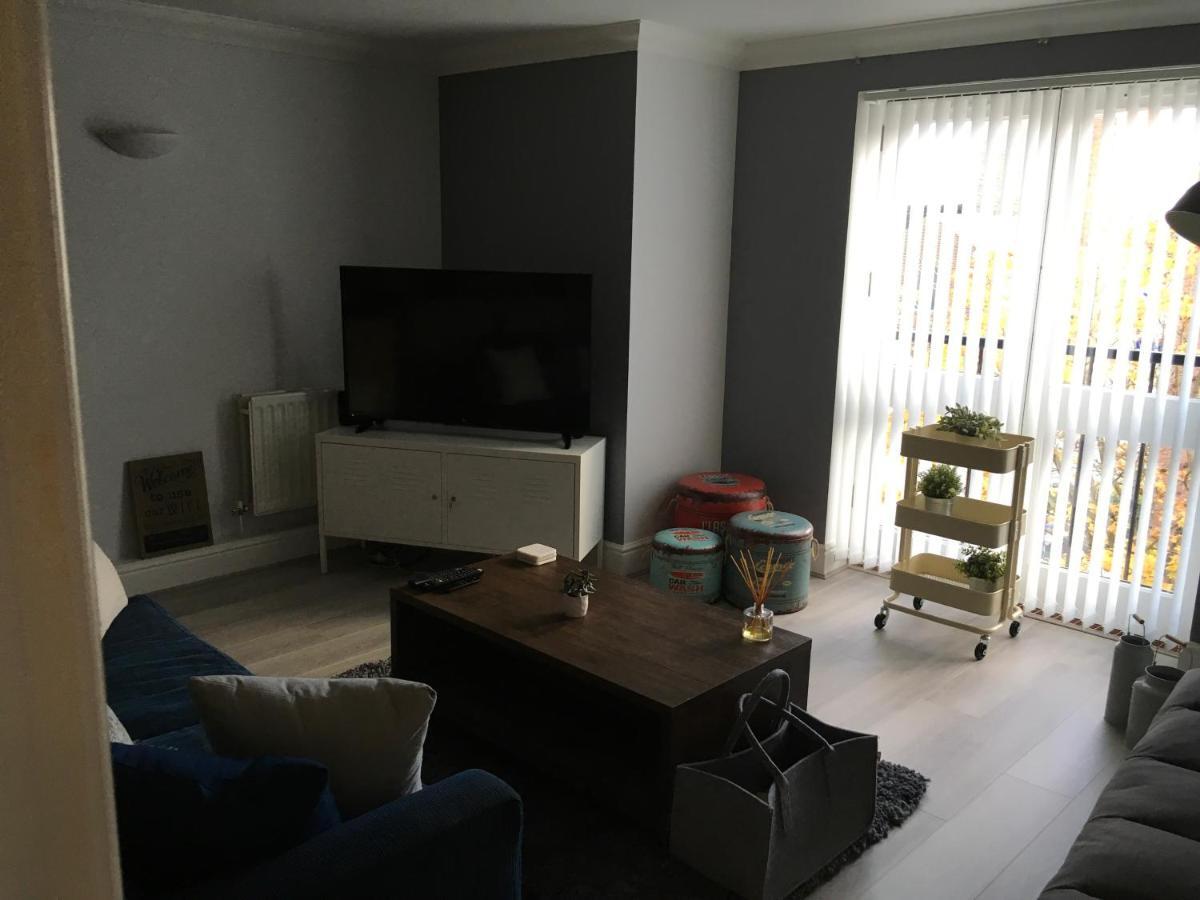 Godwin Court 21 Apartamento Swindon Exterior foto